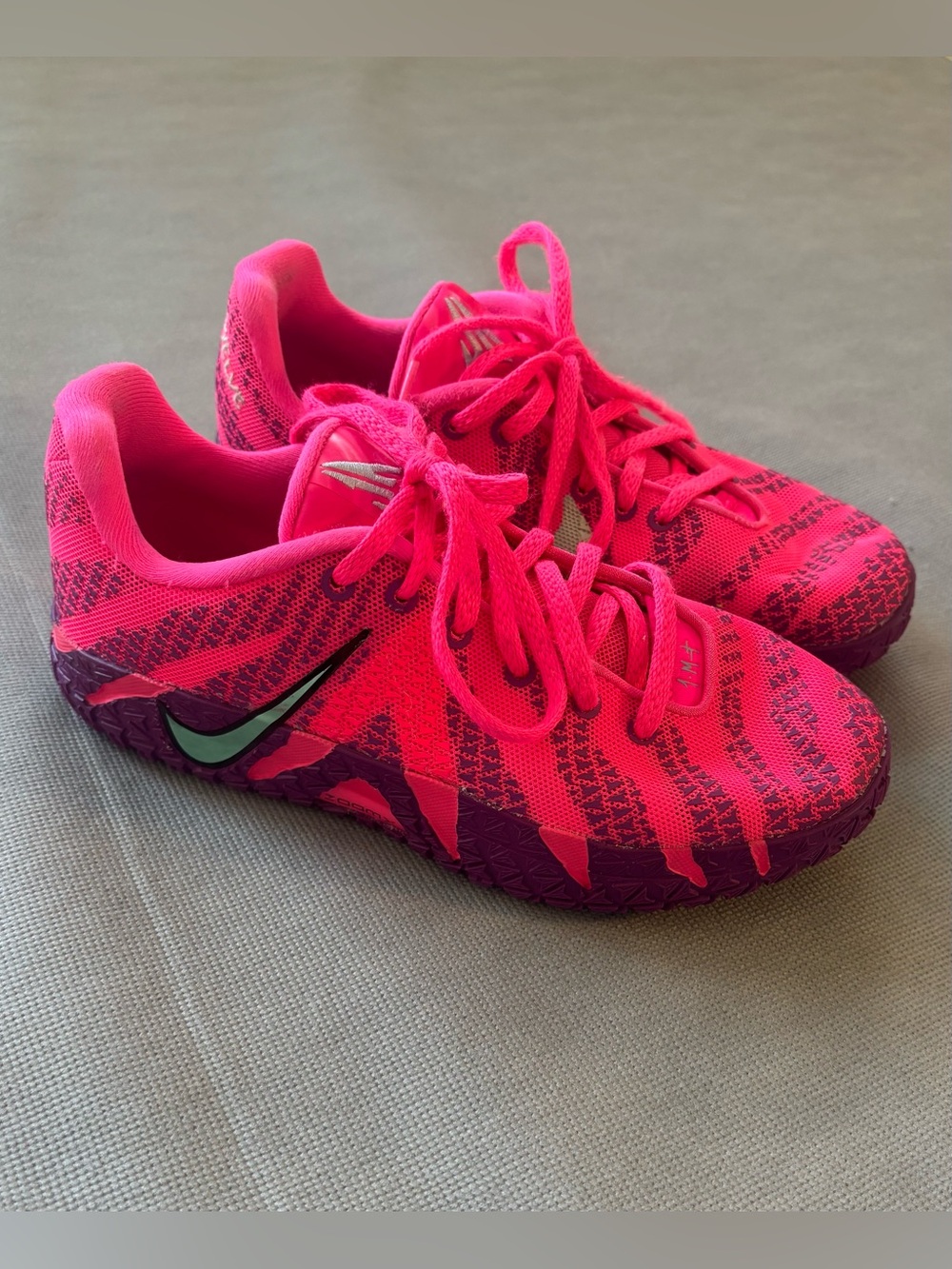Nike Kids Ja 3 sneakers size 4Y